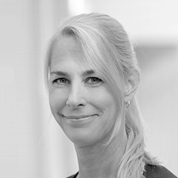 Dr.  Anja  Siecken