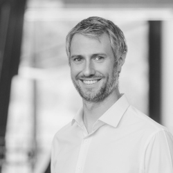 Dr. Roman Hauck