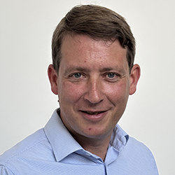 Dr. Ralf Tebest
