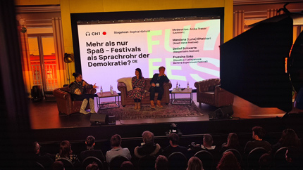 Podiumsdiskussion über Festivals als mögliches Sprachrohr der Demokratie