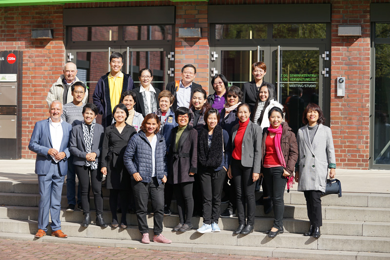Besuch aus Thailand an der IST-Hochschule