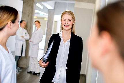 Gesundheitsmanagerin und Ärzte
