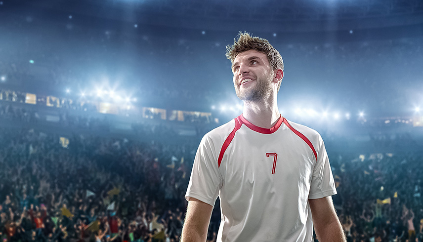 Mann in Fussball-Arena