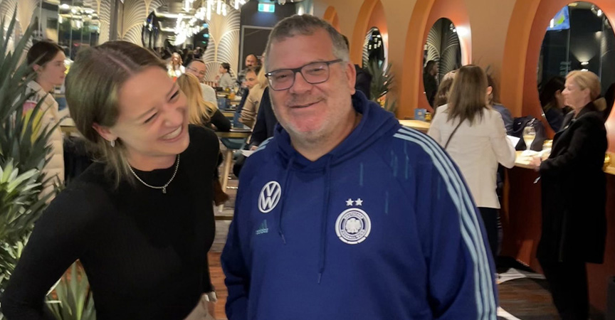 Samira Berns mit TV-Star Elton.