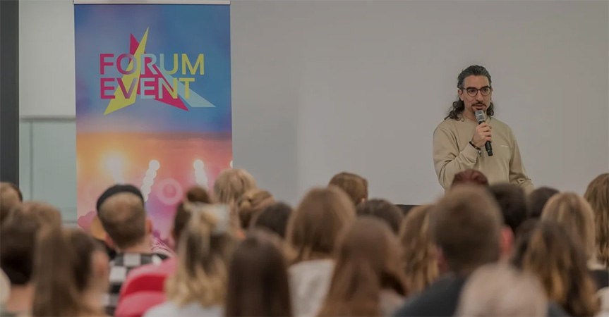 Vortrag beim hybriden Event FORUM EVENT