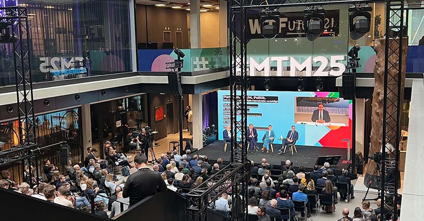 Blick auf Buehne an Medientagen 2025